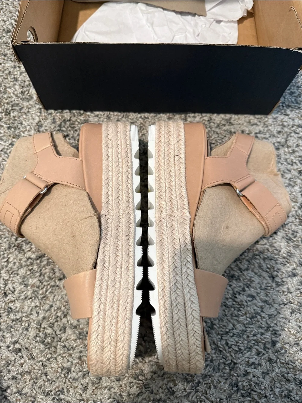 Sorel Cameron Platform Sandal 7 in box see all pics